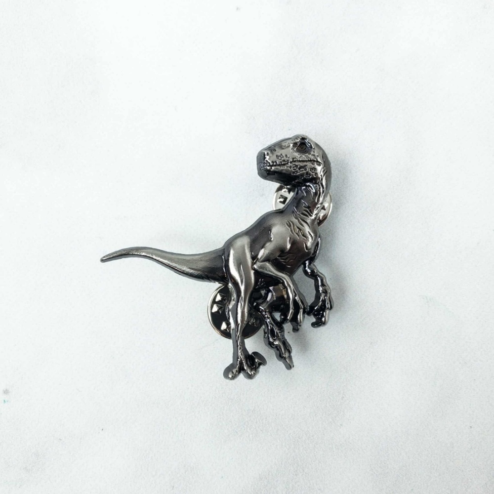 Jurassic World Raptor Pin - Picture 3 of 5
